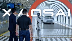 Seres presenta Xiaosai, un robot humanoide que reconoce personas y mantiene conversaciones visto en robótica de CIBERED
